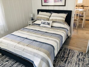 2 slaapkamers, een strijkplank/strijkijzer, wifi, beddengoed