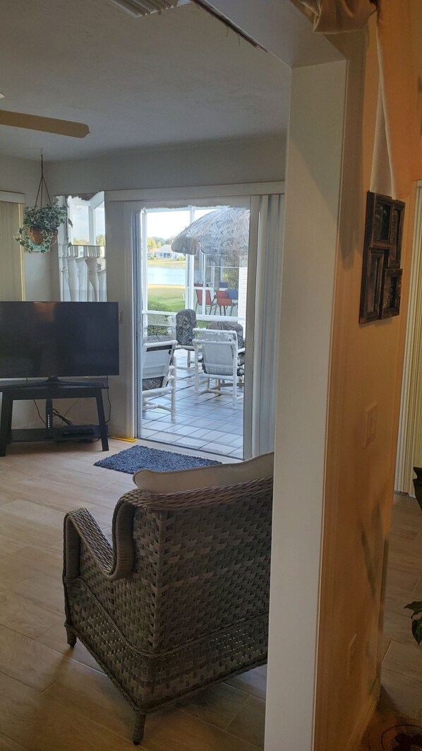 Smart TV - Available 04/01/2024 and beyond. Approx 1500 sq ft. w/ two B/Rs and 2 baths.
(The Villages)