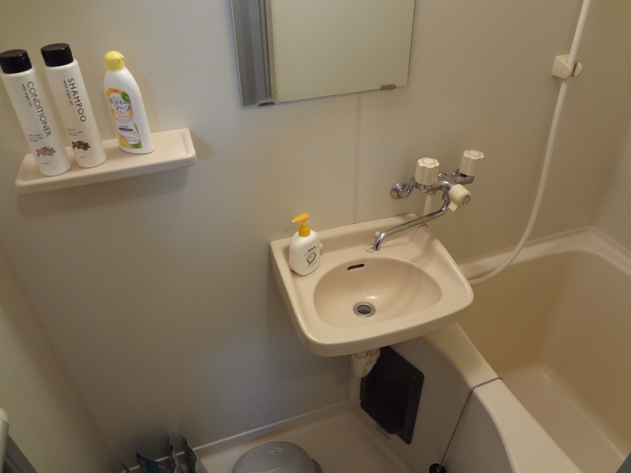Hair dryer, towels