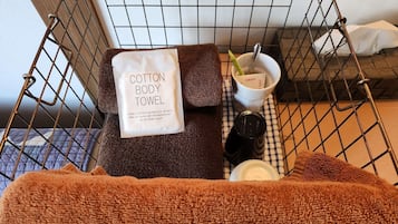 Ympäristöystävälliset hygieniatuotteet, hiustenkuivaaja, pyyhkeet