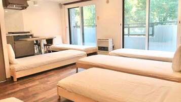 1 bedroom, desk, free WiFi, bed sheets