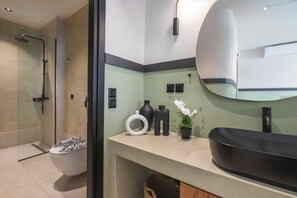 Studio | Bathroom | Hair dryer, towels - Casa di Cornaro (Sitia)