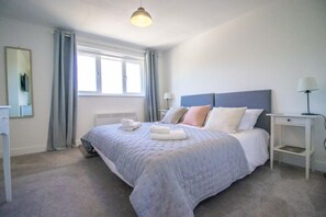 2 dormitorios, tabla de planchar con plancha, wifi gratis y ropa de cama