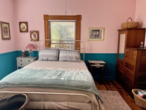 3 chambres, fer et planche à repasser, accès au Wi-Fi (inclus)