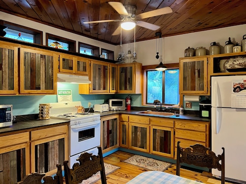 3-bedroom cabin in Old Bisbee