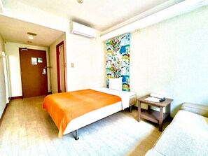 1 bedroom, desk, free WiFi, bed sheets