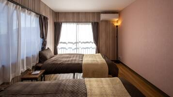 4 bedrooms, free WiFi, bed sheets