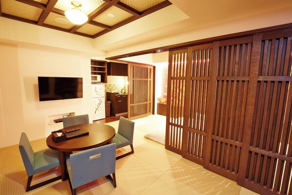 Dining - Maximum 4 people Relaxing and spacious Japanese / Osaka Chuo-ku Ōsaka (Osaka Chuo-ku)