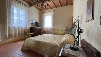 4 camere, ferro/asse da stiro, culla da viaggio, Wi-Fi gratuito