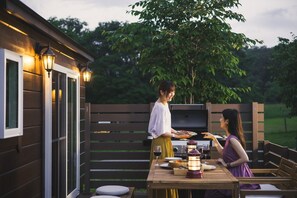 تناول الطعام بالخارج