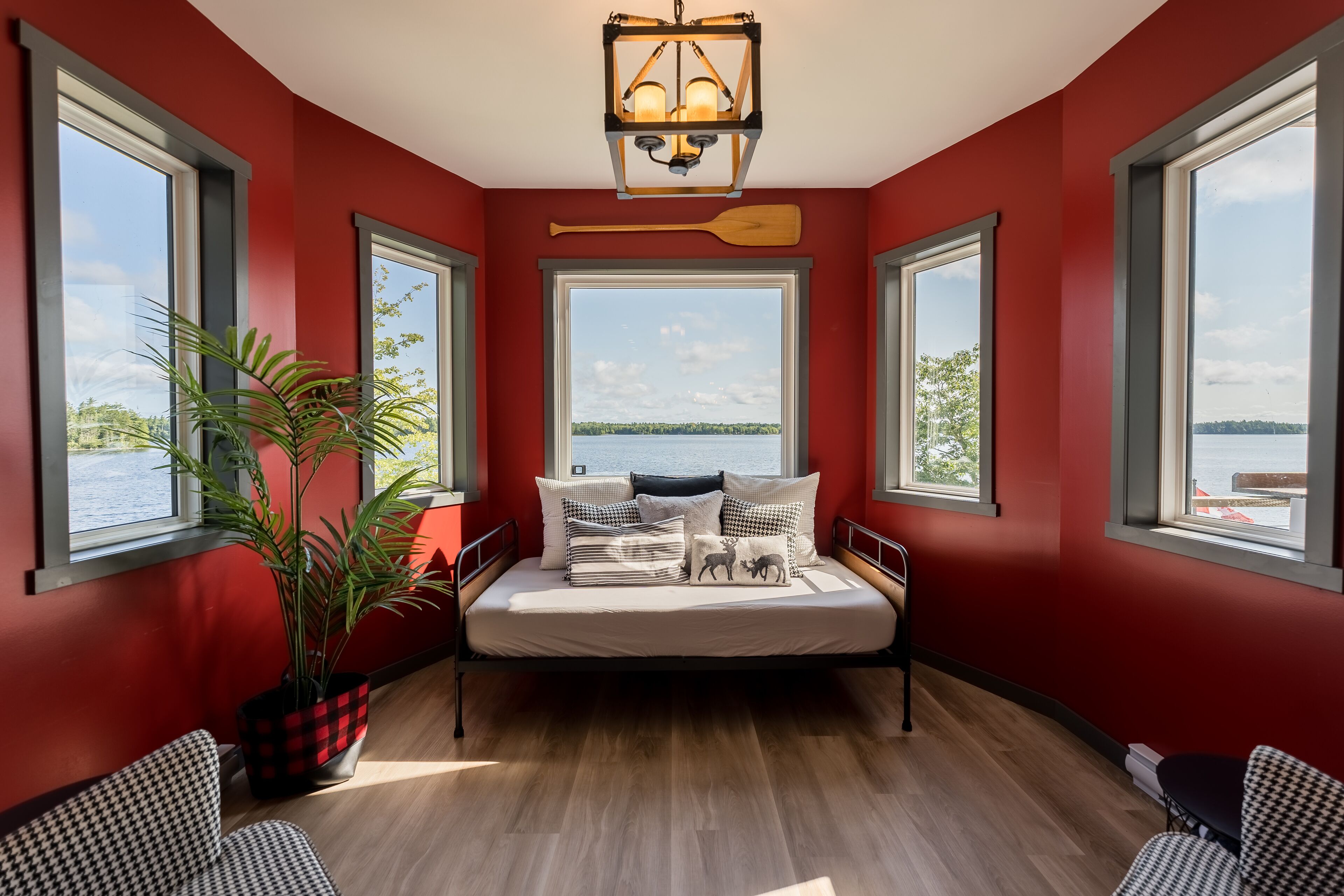 2 camere, una scrivania, Wi-Fi, lenzuola