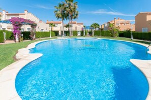 Pool - Bungalow with Garden View (Oliva)