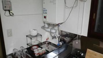 Fridge, microwave, stovetop, cookware/dishes/utensils