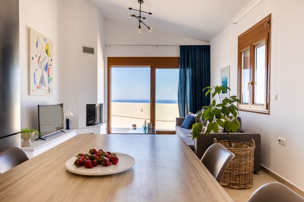 Apartment | 8 bedrooms, free WiFi - Infinite Blue Apartments (Malevizi)