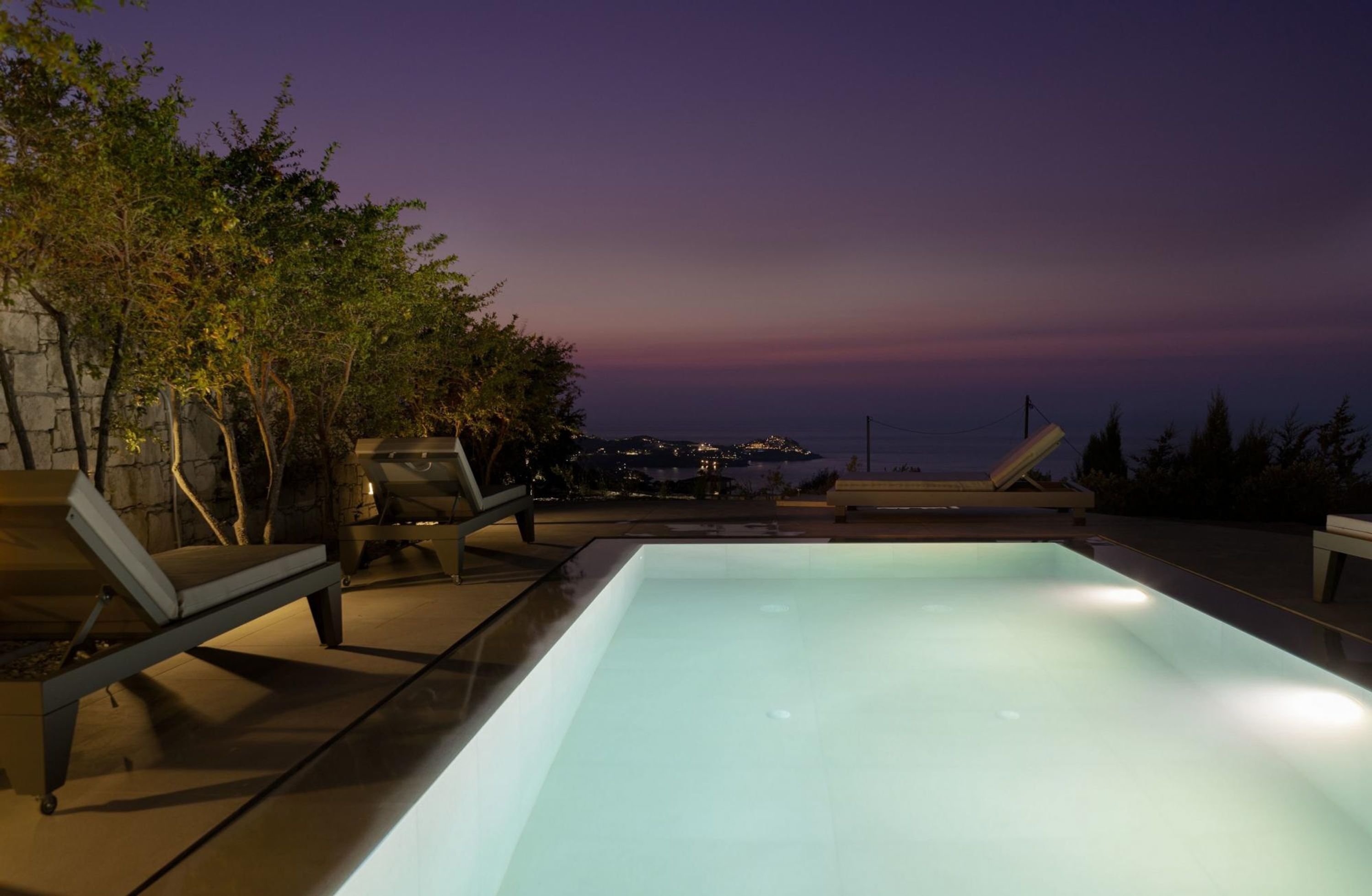 House | 8 bedrooms, free WiFi