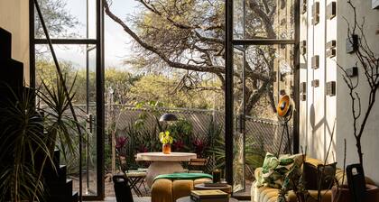 CASA DOM by HOLT