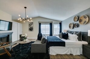 5 habitaciones, tabla de planchar con plancha, wifi y ropa de cama 
