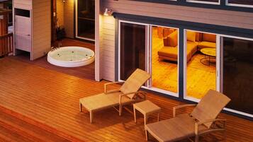 Bain à remous extérieur