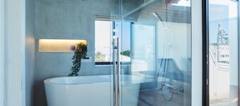 Sky terrace with theater room maximum of 5 people / Miuragun Kanagawa