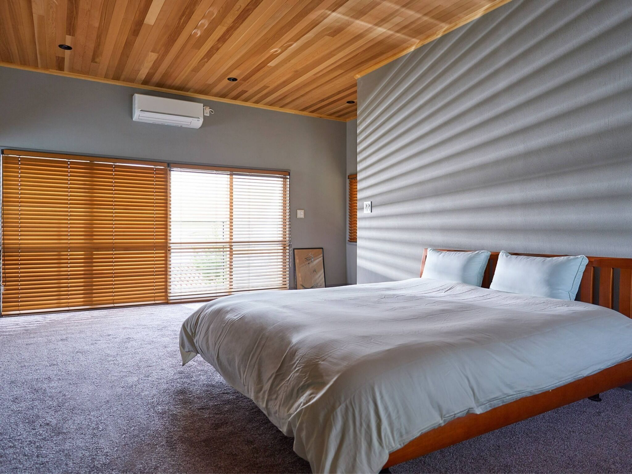 3 dormitoris, escriptori, wifi gratuïta i roba de llit 