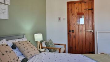 1 soverom, strykejern/-brett, wi-fi (inkludert) og sengetøy