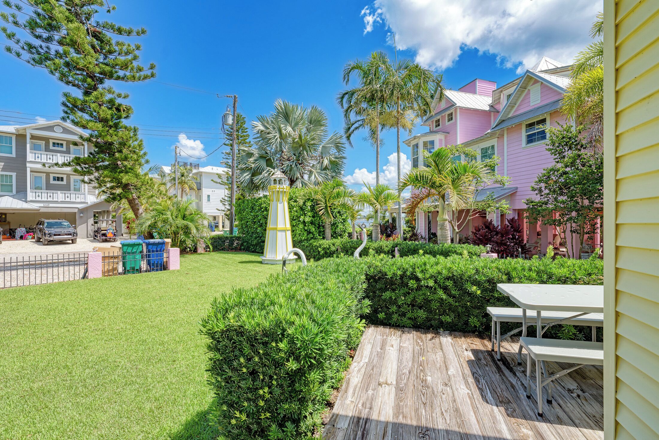 Studio (1 Bedroom) | Property amenity