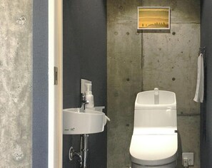 Hair dryer, towels - Theme Suite 201 Overlooking the seaArt museum style mansion designed by architect for photographe / Uruma Okinawa (Uruma)