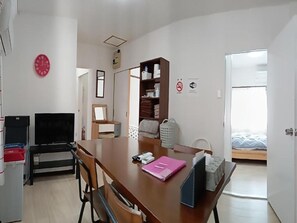 3 bedrooms, desk, free WiFi, bed sheets - Room without meals 5 minutes walk from Beppu station 301 / Beppu Ōita (Beppu)
