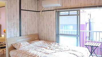 1 habitación, escritorio, wifi gratis y ropa de cama