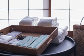 Haartrockner, Handtücher