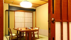 Ruokailu