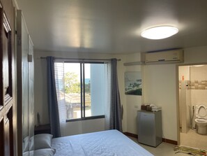 3 Schlafzimmer, Schreibtisch, Bügeleisen/Bügelbrett, kostenloses WLAN