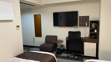 1 bedroom, desk, iron/ironing board, free WiFi