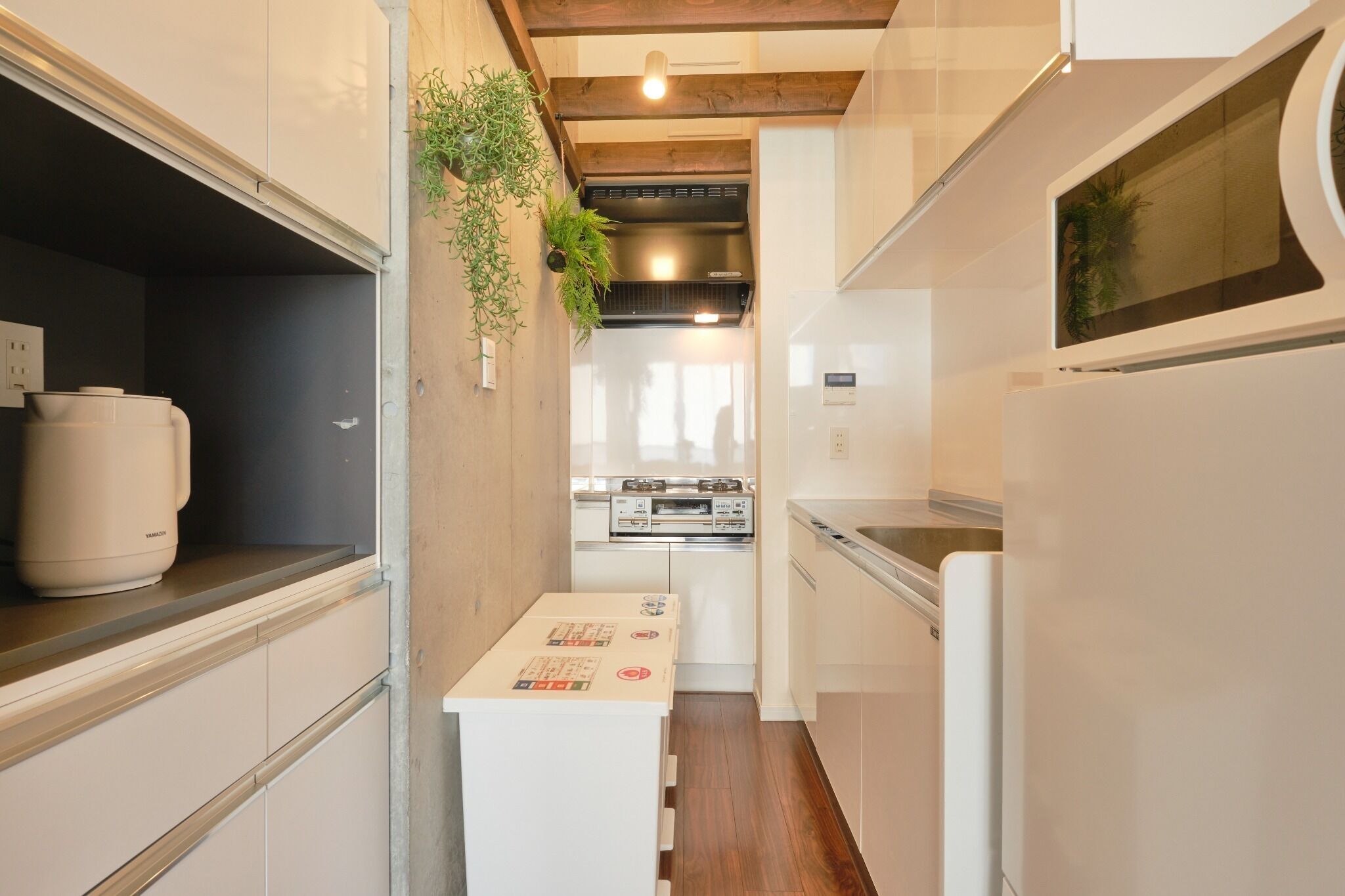 雪櫃、微波爐、廚房用具/餐具/器皿