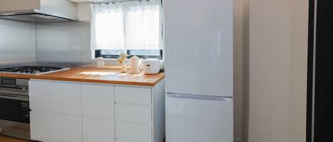 雪櫃、微波爐、爐具、廚房用具/餐具/器皿