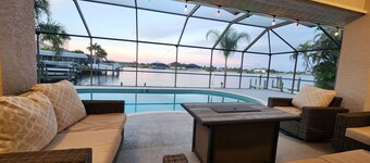 Water Front, Heated Pool, Tiki, Large Lanai