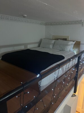 1 bedroom, desk, iron/ironing board, free WiFi - Stunning 1-bed Apartment in Glasgow (Glasgow)