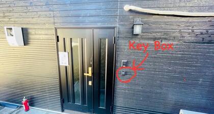 TokuraCastle3 6people 2parking checkout1200 - Togura Castle Sanbankan / Akiruno Tokyo