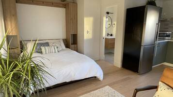 1 chambre, fer et planche à repasser, Wi-Fi, draps fournis