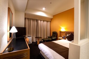 1 bedroom, desk, iron/ironing board, free WiFi