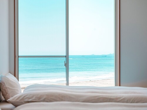 House with a natural hot spring and ocean views in all rooms / Kamogun Shizuoka