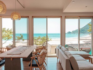 Interior - House with a natural hot spring and ocean views in all rooms / Kamogun Shizuoka (Kamogun)