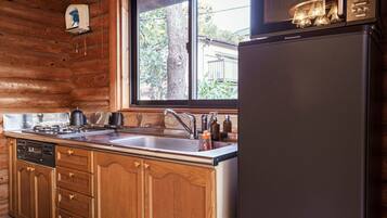 Fridge, microwave, stovetop, toaster