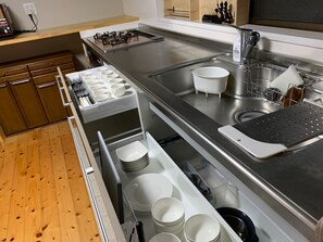 Fridge, microwave, stovetop, cookware/dishes/utensils