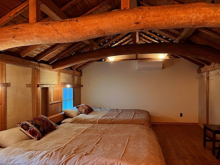 1 bedroom, desk, free WiFi, bed sheets. A historic warehouse inn surrounded by Naganos na - The Bath Bed Obuse / Kamitakaigun Nagano
