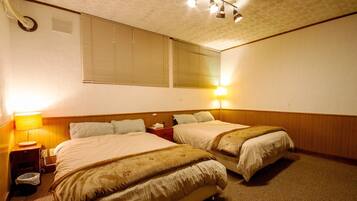 3 bedrooms, desk, iron/ironing board, WiFi (free)