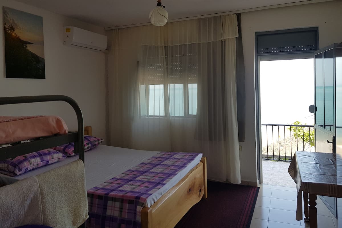 Dúplex familiar | 1 habitación, tabla de planchar con plancha y wifi gratis