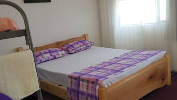 1 bedroom, iron/ironing board, free WiFi
