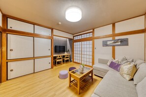 TV - 3 minutes from Kishisato Station on the Yotsubashi Subway Line - MONKishi Smile / Osaka Ōsaka (Osaka)