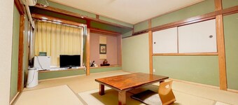 Smoking Room only  Japanesestyle room 10 tatami mats  2nd floor with bath and toilet / Amakusa Kumamoto